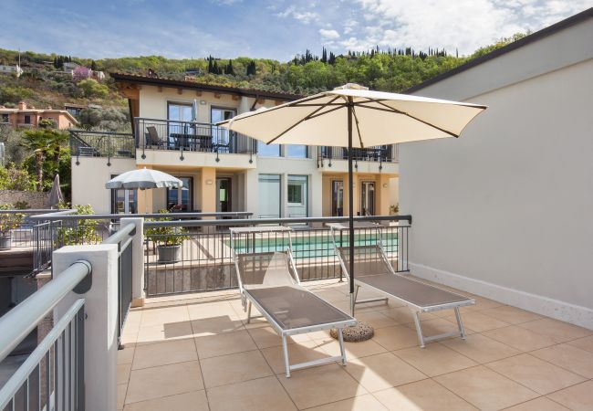 Appartamento a Torri del Benaco - Casa al Lago - 4 posti piscina condivisa in Torri del Benaco Appartamento a Torri del Benaco - Casa al Lago - 4 posti piscina condivisa in Torri del Benaco