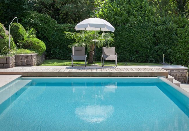 Villa a Torri del Benaco - Villa Sybille - 8 posti piscina in Torri del Benaco Villa a Torri del Benaco - Villa Sybille - 8 posti piscina in Torri del Benaco