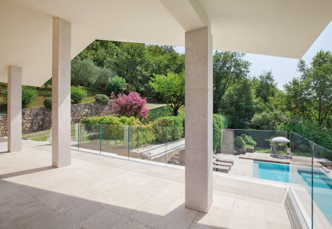 Villa a Torri del Benaco - Villa Sybille - 8 posti piscina in Torri del Benaco Villa a Torri del Benaco - Villa Sybille - 8 posti piscina in Torri del Benaco