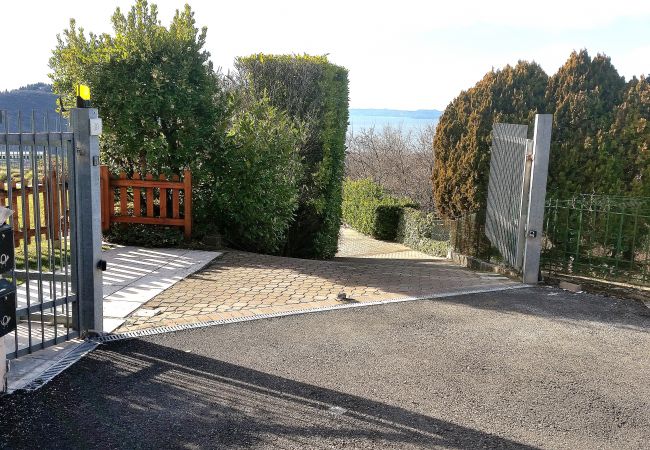 Appartamento a Costermano - Casa Montegolo - 2+2 posti letto con piscina e vista lago a Costermano sul Garda Appartamento a Costermano - Casa Montegolo - 2+2 posti letto con piscina e vista lago a Costermano sul Garda