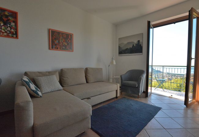 Appartamento a Costermano - Casa Montegolo - 2+2 posti letto con piscina e vista lago a Costermano sul Garda Appartamento a Costermano - Casa Montegolo - 2+2 posti letto con piscina e vista lago a Costermano sul Garda