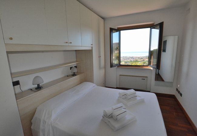 Appartamento a Costermano - Casa Montegolo - 2+2 posti letto con piscina e vista lago a Costermano sul Garda Appartamento a Costermano - Casa Montegolo - 2+2 posti letto con piscina e vista lago a Costermano sul Garda