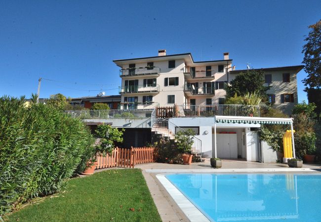 Appartamento a Costermano - Casa Montegolo - 2+2 posti letto con piscina e vista lago a Costermano sul Garda Appartamento a Costermano - Casa Montegolo - 2+2 posti letto con piscina e vista lago a Costermano sul Garda
