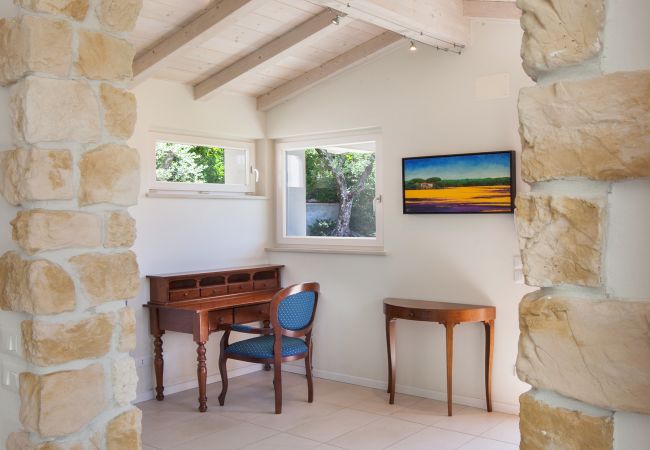 Villa a Bardolino - Villa Lisi - 8 posti letto, in residence con piscina a Bardolino Villa a Bardolino - Villa Lisi - 8 posti letto, in residence con piscina a Bardolino