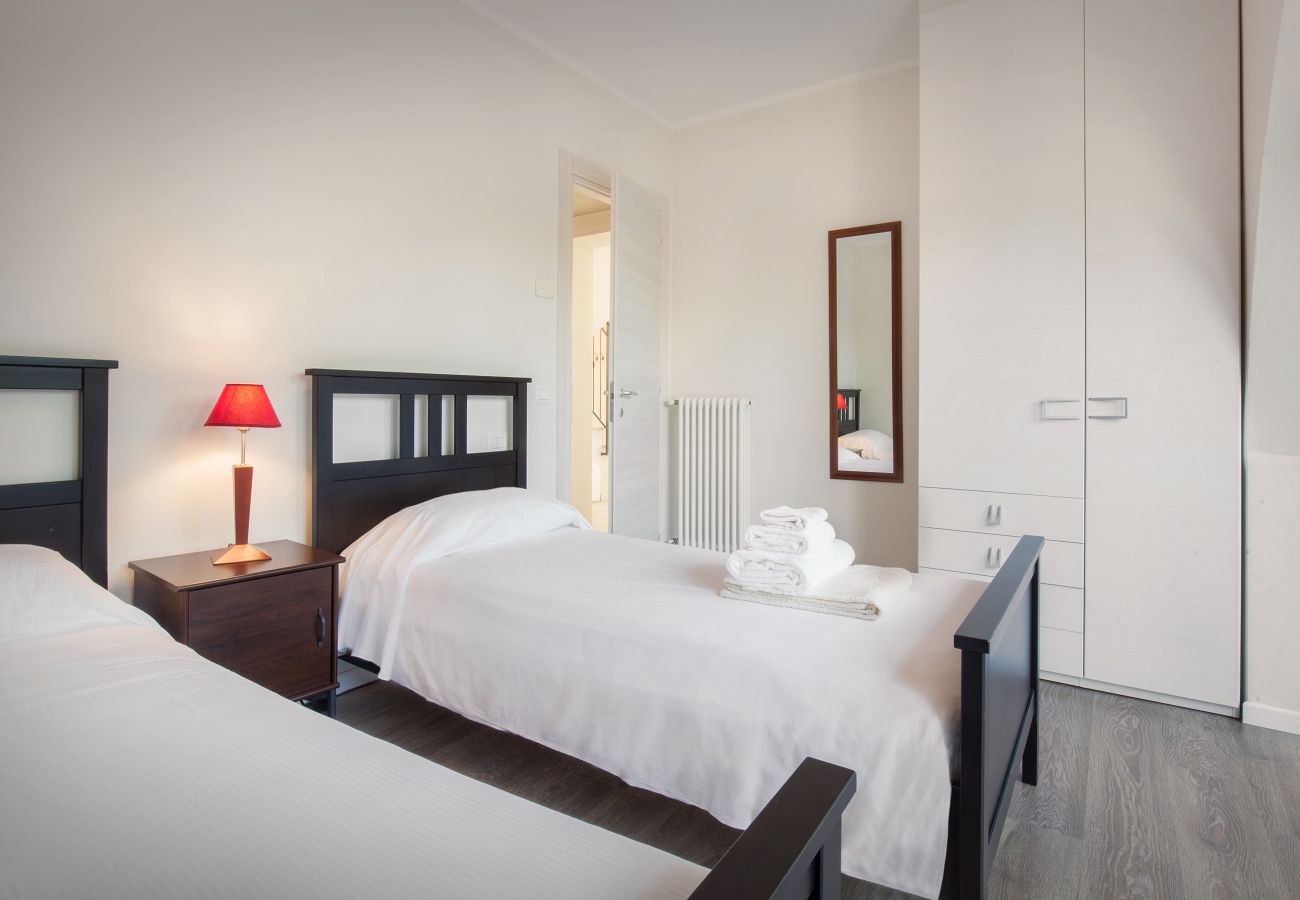 Villa a Bardolino - Villa Lisi - 8 posti letto, in residence con piscina a Bardolino Villa a Bardolino - Villa Lisi - 8 posti letto, in residence con piscina a Bardolino