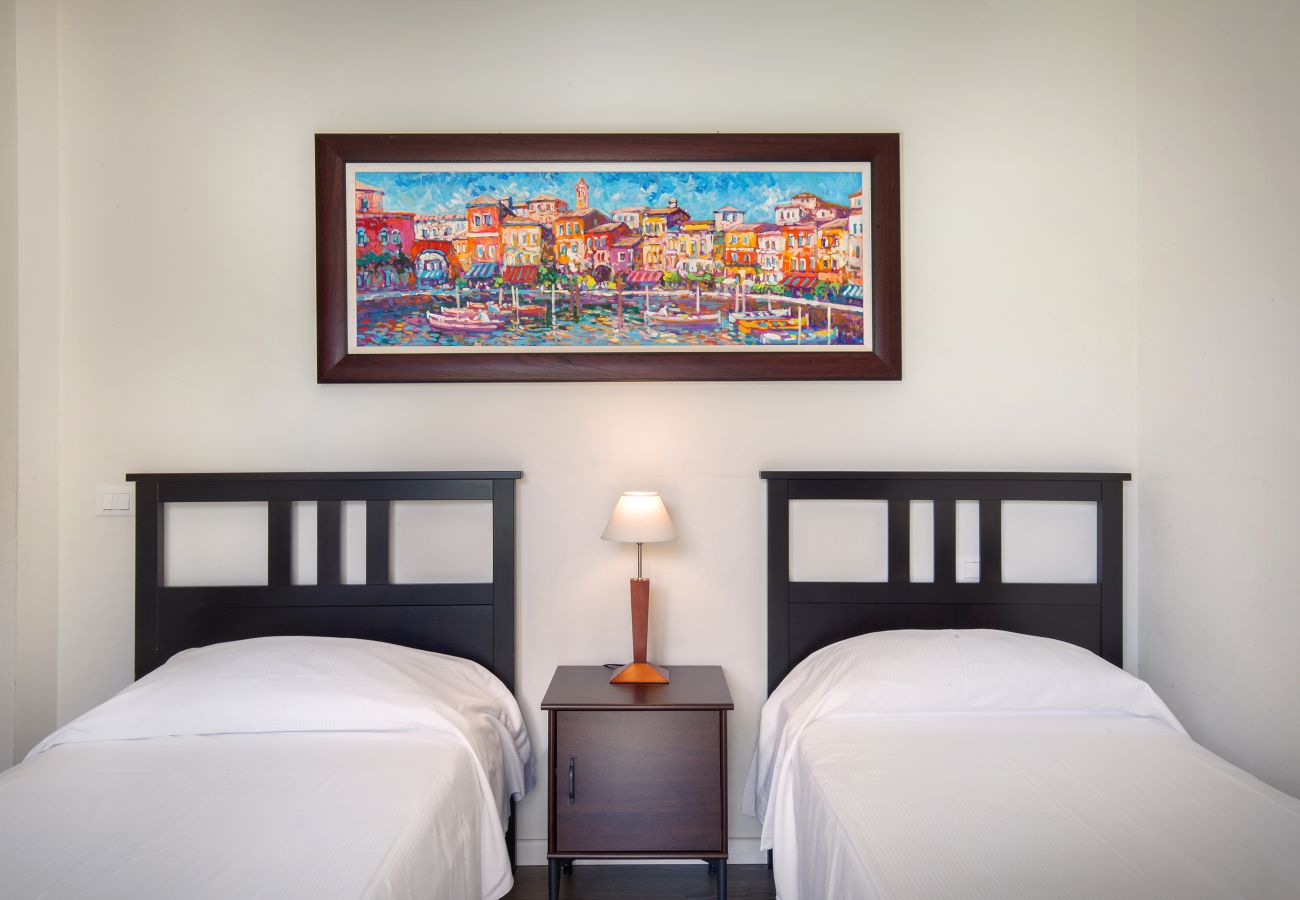 Villa a Bardolino - Villa Lisi - 8 posti letto, in residence con piscina a Bardolino Villa a Bardolino - Villa Lisi - 8 posti letto, in residence con piscina a Bardolino