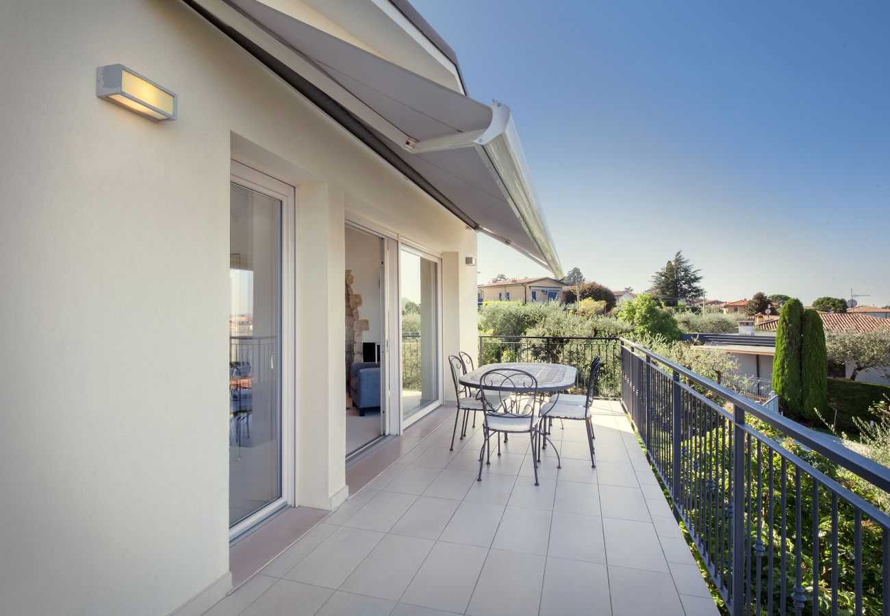 Villa a Bardolino - Villa Lisi - 8 posti letto, in residence con piscina a Bardolino Villa a Bardolino - Villa Lisi - 8 posti letto, in residence con piscina a Bardolino