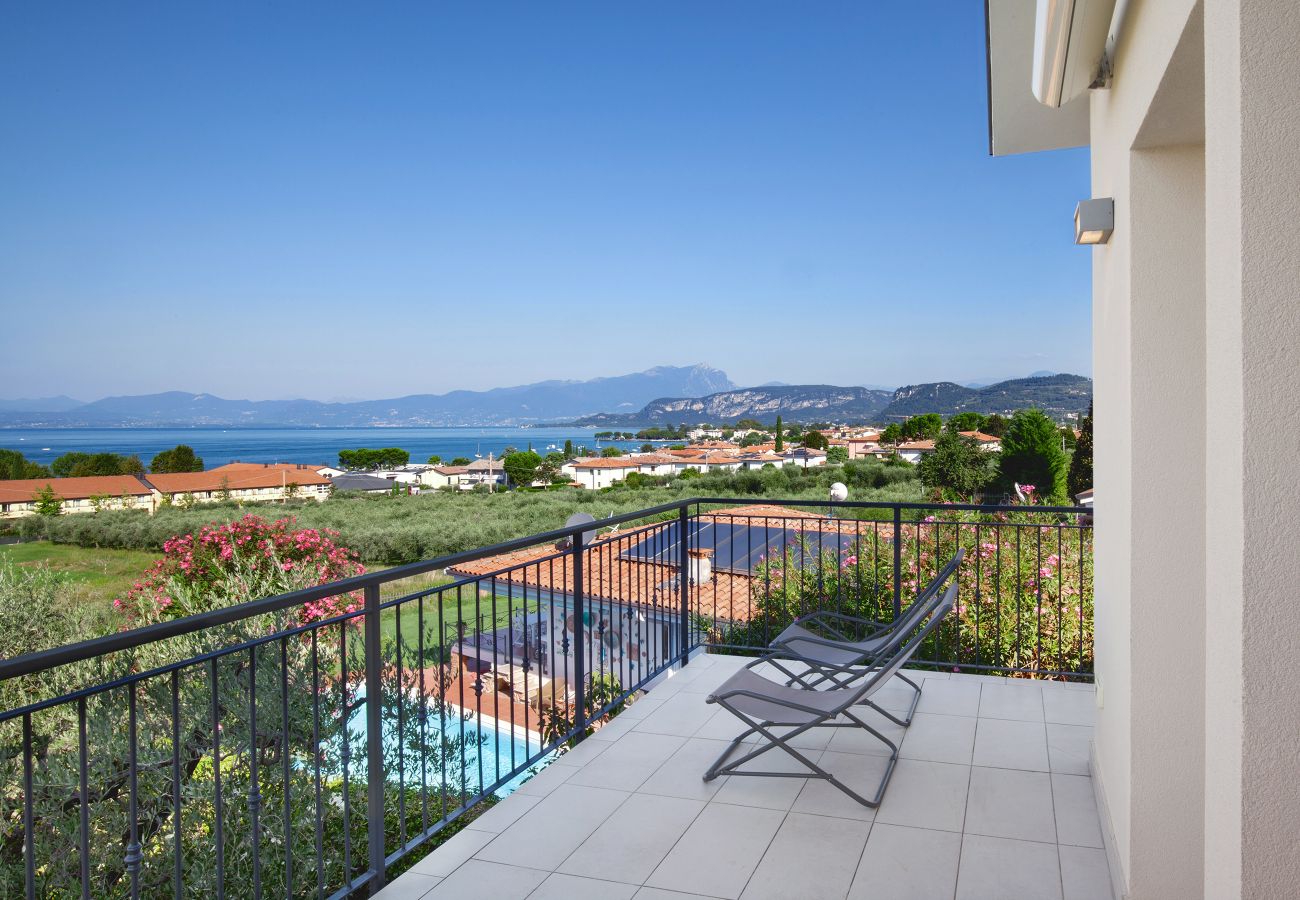 Villa a Bardolino - Villa Lisi - 8 posti letto, in residence con piscina a Bardolino Villa a Bardolino - Villa Lisi - 8 posti letto, in residence con piscina a Bardolino