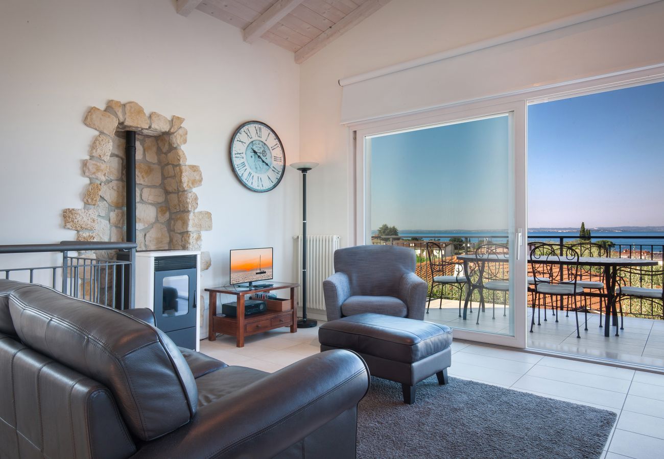 Villa a Bardolino - Villa Lisi - 8 posti letto, in residence con piscina a Bardolino Villa a Bardolino - Villa Lisi - 8 posti letto, in residence con piscina a Bardolino