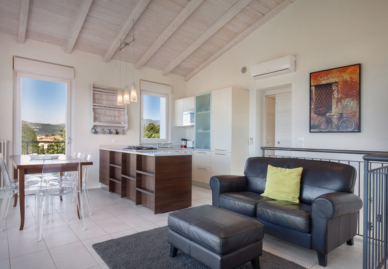 Villa a Bardolino - Villa Lisi - 8 posti letto, in residence con piscina a Bardolino Villa a Bardolino - Villa Lisi - 8 posti letto, in residence con piscina a Bardolino