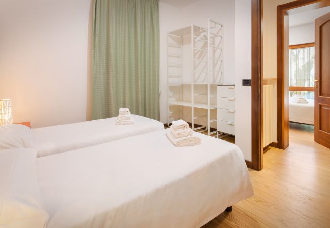 Villa a Torri del Benaco - Villa Carducci - 6 posti letto, con giardino a Pai di Torri del Benaco Villa a Torri del Benaco - Villa Carducci - 6 posti letto, con giardino a Pai di Torri del Benaco