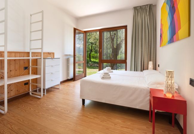 Villa a Torri del Benaco - Villa Carducci - 6 posti letto, con giardino a Pai di Torri del Benaco Villa a Torri del Benaco - Villa Carducci - 6 posti letto, con giardino a Pai di Torri del Benaco