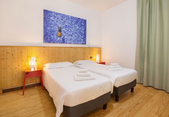 Villa a Torri del Benaco - Villa Carducci - 6 posti letto, con giardino a Pai di Torri del Benaco Villa a Torri del Benaco - Villa Carducci - 6 posti letto, con giardino a Pai di Torri del Benaco