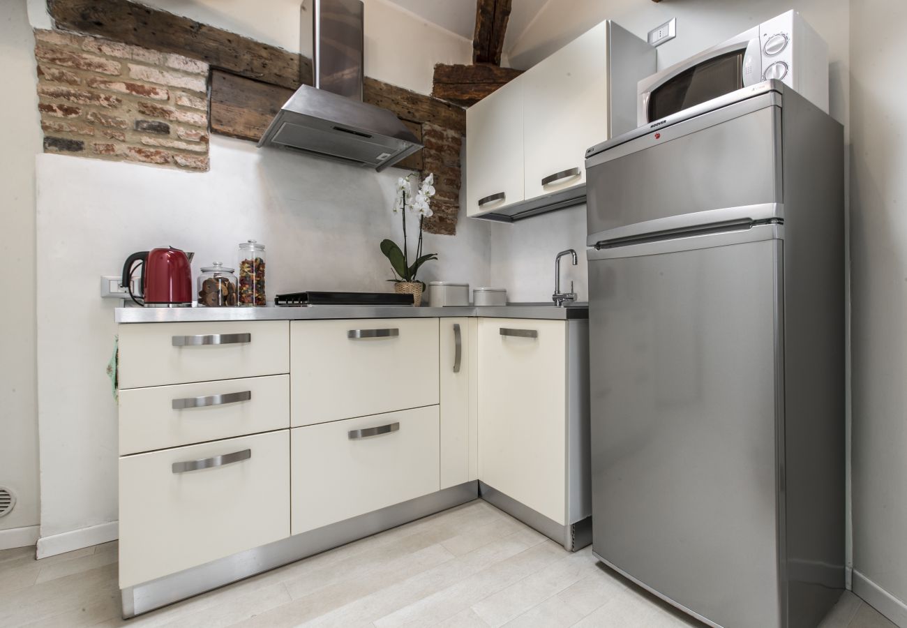 Cucina equipaggiata con tutto ciò di cui hai bisogno  Cucina equipaggiata con tutto ciò di cui hai bisogno