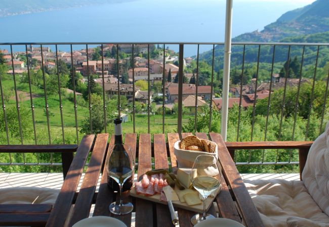 Appartamento a Tignale - Borgo le Vigne, La Vinaccia  con colazione e centro wellness - ONLY ADULTS Appartamento a Tignale - Borgo le Vigne, La Vinaccia  con colazione e centro wellness - ONLY ADULTS
