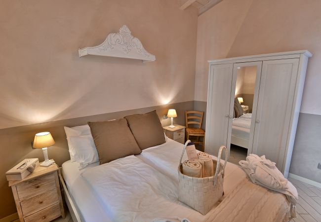 Appartamento a Tignale - Borgo le Vigne, La Vinaccia  con colazione e centro wellness - ONLY ADULTS Appartamento a Tignale - Borgo le Vigne, La Vinaccia  con colazione e centro wellness - ONLY ADULTS