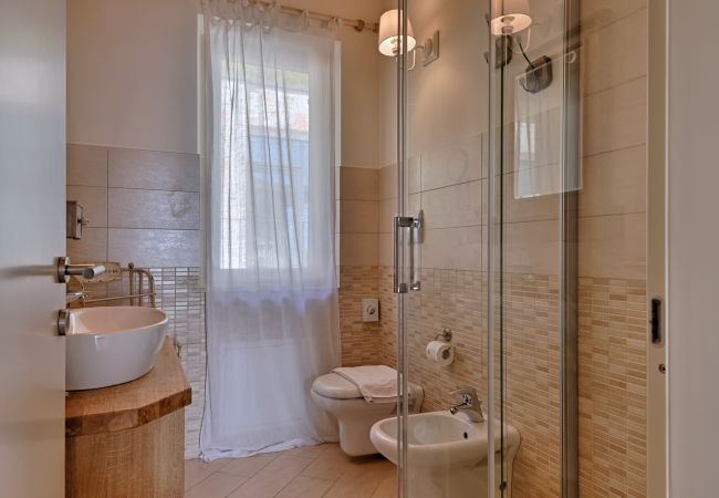 Appartamento a Tignale - Borgo le Vigne, La Vinaccia  con colazione e centro wellness - ONLY ADULTS Appartamento a Tignale - Borgo le Vigne, La Vinaccia  con colazione e centro wellness - ONLY ADULTS