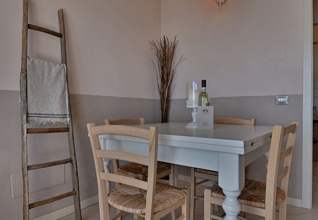 Appartamento a Tignale - Borgo le Vigne, La Vinaccia  con colazione e centro wellness - ONLY ADULTS Appartamento a Tignale - Borgo le Vigne, La Vinaccia  con colazione e centro wellness - ONLY ADULTS