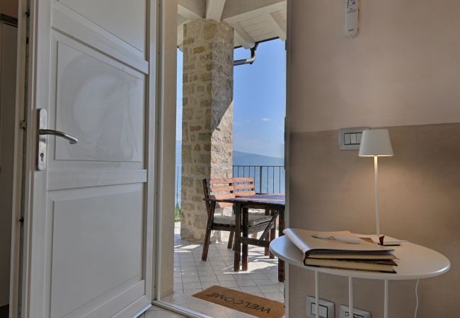 Appartamento a Tignale - Borgo le Vigne, La Vinaccia  con colazione e centro wellness - ONLY ADULTS Appartamento a Tignale - Borgo le Vigne, La Vinaccia  con colazione e centro wellness - ONLY ADULTS