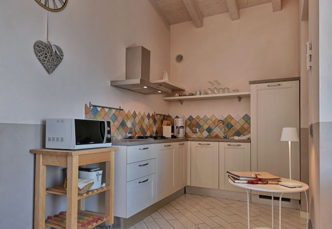 Appartamento a Tignale - Borgo le Vigne, La Vinaccia  con colazione e centro wellness - ONLY ADULTS Appartamento a Tignale - Borgo le Vigne, La Vinaccia  con colazione e centro wellness - ONLY ADULTS