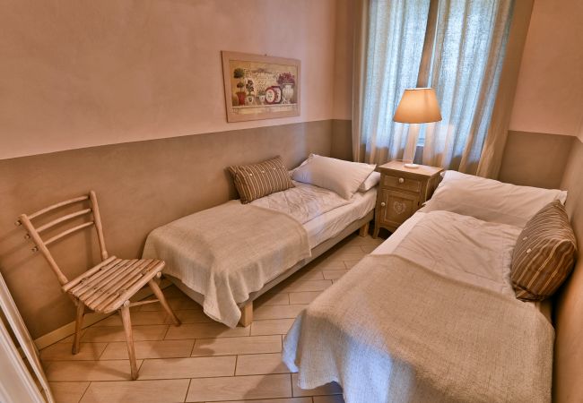 Appartamento a Tignale - Borgo le Vigne, La Vinaccia  con colazione e centro wellness - ONLY ADULTS Appartamento a Tignale - Borgo le Vigne, La Vinaccia  con colazione e centro wellness - ONLY ADULTS