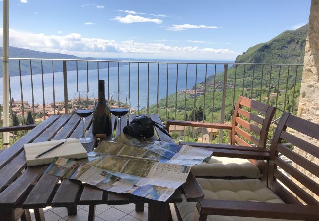 Appartamento a Tignale - Borgo le Vigne, La Barrique con colazione e centro wellness - ONLY ADULTS Appartamento a Tignale - Borgo le Vigne, La Barrique con colazione e centro wellness - ONLY ADULTS