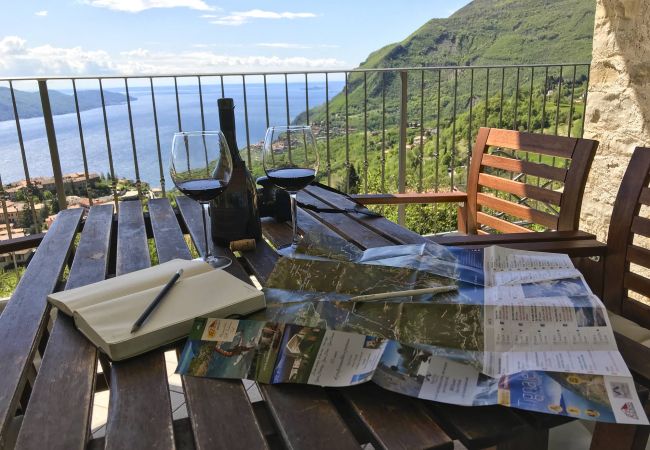Appartamento a Tignale - Borgo le Vigne, La Barrique con colazione e centro wellness - ONLY ADULTS Appartamento a Tignale - Borgo le Vigne, La Barrique con colazione e centro wellness - ONLY ADULTS