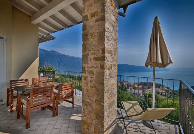 Appartamento a Tignale - Borgo le Vigne, La Barrique con colazione e centro wellness - ONLY ADULTS Appartamento a Tignale - Borgo le Vigne, La Barrique con colazione e centro wellness - ONLY ADULTS