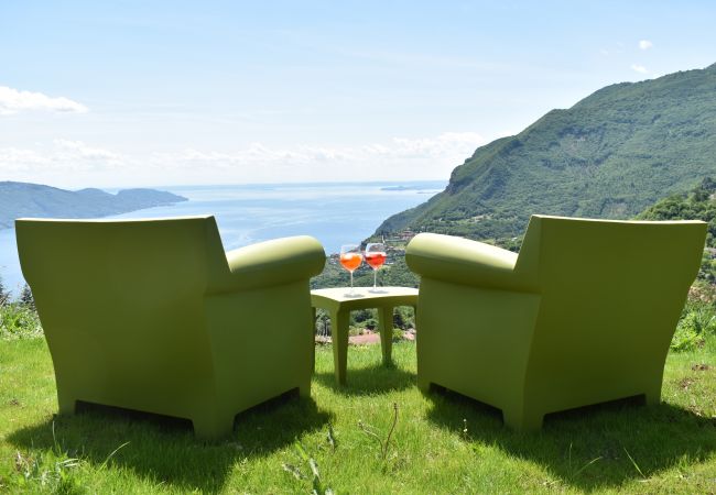 Appartamento a Tignale - Borgo le Vigne, Il Mosto con colazione e centro wellness - ONLY ADULTS Appartamento a Tignale - Borgo le Vigne, Il Mosto con colazione e centro wellness - ONLY ADULTS