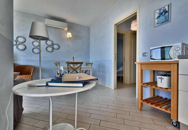 Appartamento a Tignale - Borgo le Vigne, L'Acqua vite con colazione e centro wellness - ONLY ADULTS Appartamento a Tignale - Borgo le Vigne, L'Acqua vite con colazione e centro wellness - ONLY ADULTS
