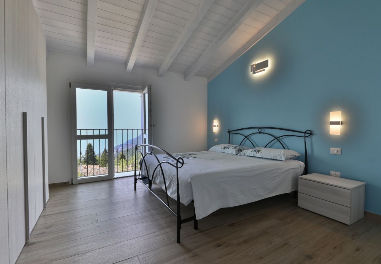 Villa a Tignale - Villa Pineta - Theater Home, con vista lago, stupenda piscina e ideale per famiglie Villa a Tignale - Villa Pineta - Theater Home, con vista lago, stupenda piscina e ideale per famiglie