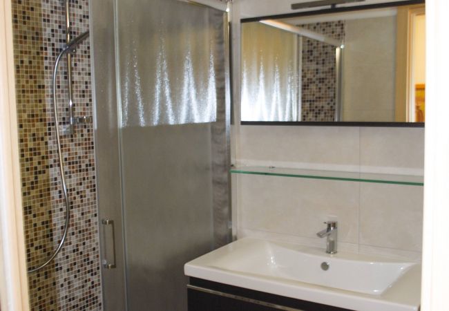 Villa a Tignale - Villa Ada - Theater Home, con bellissima vista lago Villa a Tignale - Villa Ada - Theater Home, con bellissima vista lago