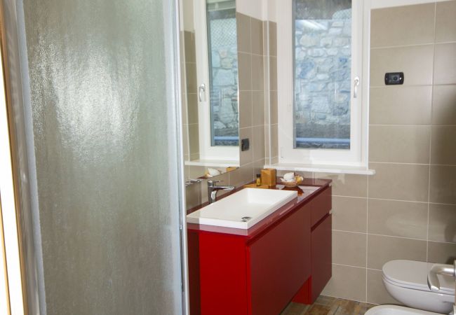 Villa a Tignale - Villa Ada - Theater Home, con bellissima vista lago Villa a Tignale - Villa Ada - Theater Home, con bellissima vista lago