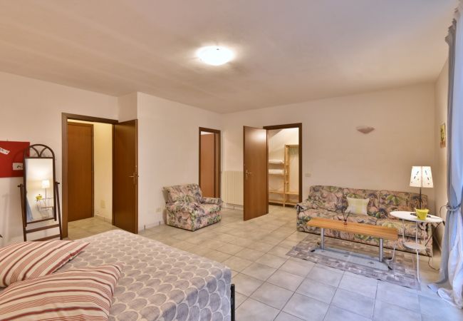 Appartamento a Tignale - Angelica 5 by Theater Home, con giardino recintato e vista lago Appartamento a Tignale - Angelica 5 by Theater Home, con giardino recintato e vista lago
