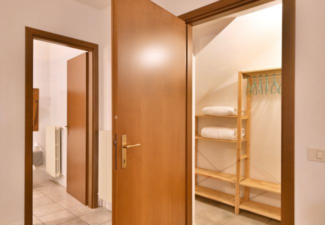 Appartamento a Tignale - Angelica 5 by Theater Home, con giardino recintato e vista lago Appartamento a Tignale - Angelica 5 by Theater Home, con giardino recintato e vista lago