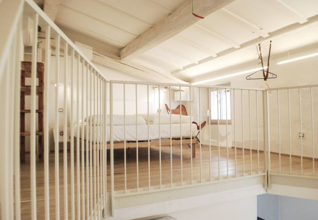 Appartamento a Tignale - La Corte - Gallia Theater Home, arredato con gusto e vista lago Appartamento a Tignale - La Corte - Gallia Theater Home, arredato con gusto e vista lago