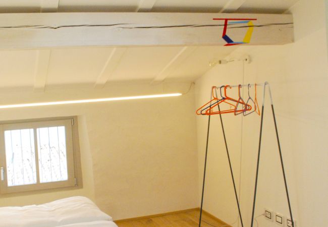 Appartamento a Tignale - La Corte - Finil Theater Home, arredato con gusto e con vista lago Appartamento a Tignale - La Corte - Finil Theater Home, arredato con gusto e con vista lago
