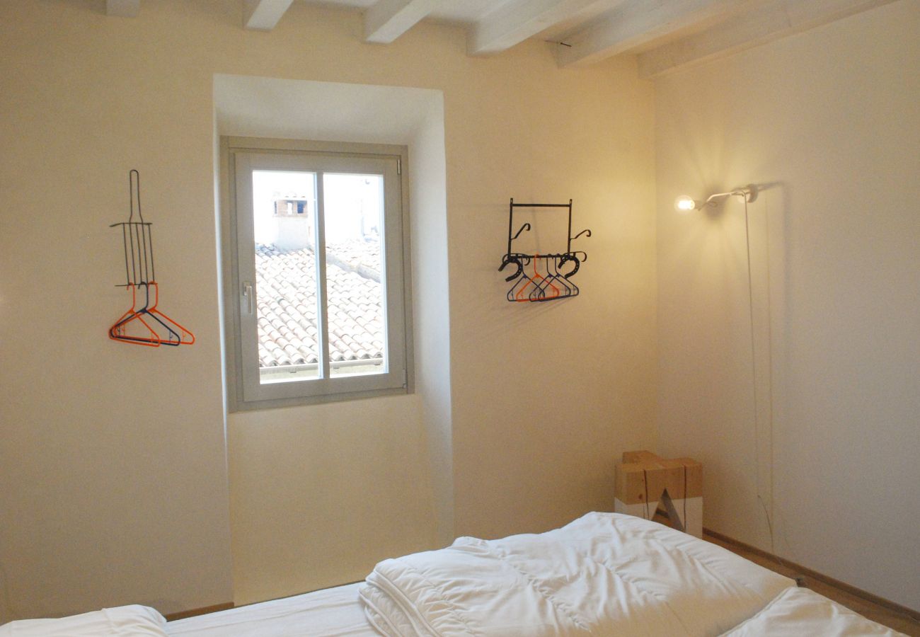 Appartamento a Tignale - La Corte - Finil Theater Home, arredato con gusto e con vista lago Appartamento a Tignale - La Corte - Finil Theater Home, arredato con gusto e con vista lago