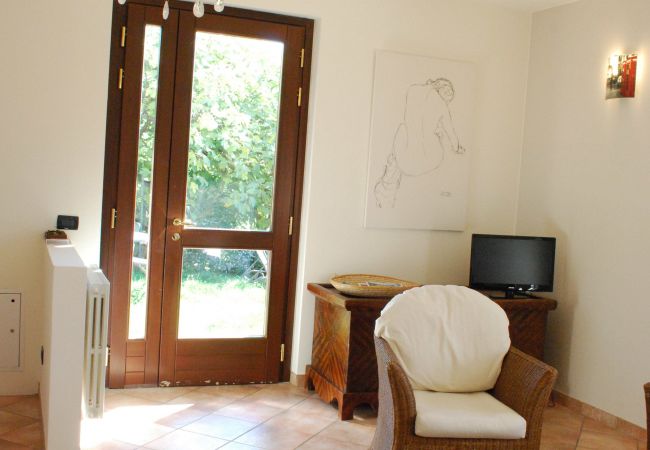 Appartamento a Tignale - Tosca - Theater Home, con vista panoramica e due posti auto Appartamento a Tignale - Tosca - Theater Home, con vista panoramica e due posti auto