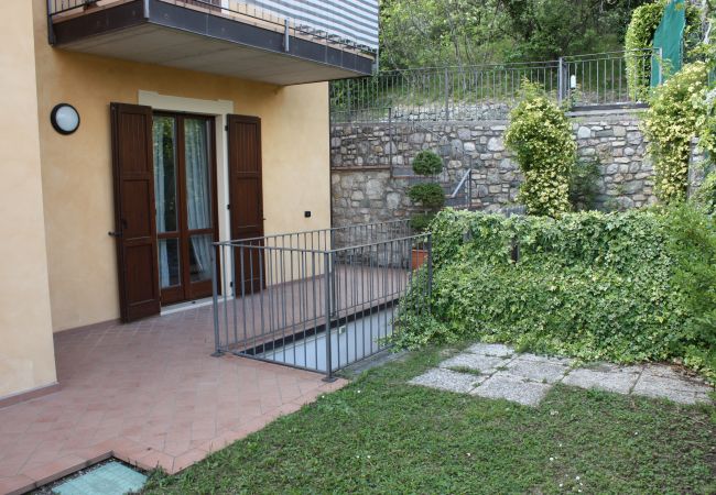 Appartamento a Tignale - Tosca - Theater Home, con vista panoramica e due posti auto Appartamento a Tignale - Tosca - Theater Home, con vista panoramica e due posti auto