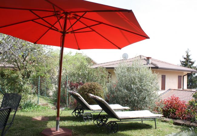 Appartamento a Tignale - Tosca - Theater Home, con vista panoramica e due posti auto Appartamento a Tignale - Tosca - Theater Home, con vista panoramica e due posti auto