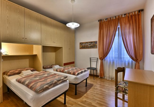 Appartamento a Tignale - Rustico Massimo - Theater Home, con vista panoramica Appartamento a Tignale - Rustico Massimo - Theater Home, con vista panoramica