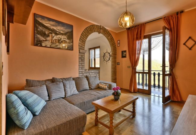 Appartamento a Tignale - Rustico Massimo - Theater Home, con vista panoramica Appartamento a Tignale - Rustico Massimo - Theater Home, con vista panoramica