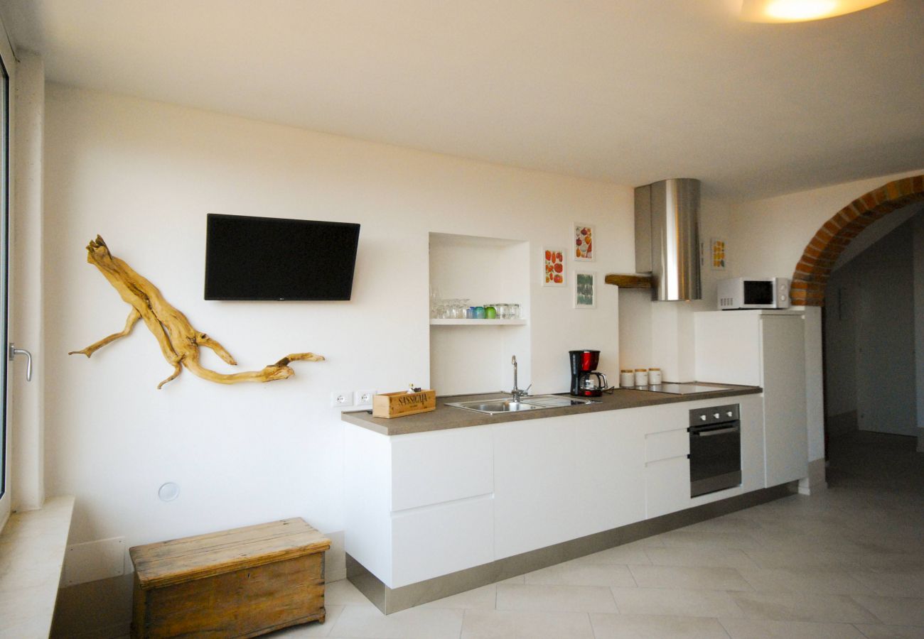 Appartamento a Tignale - Menèk - Theater Home, in centro storico Appartamento a Tignale - Menèk - Theater Home, in centro storico