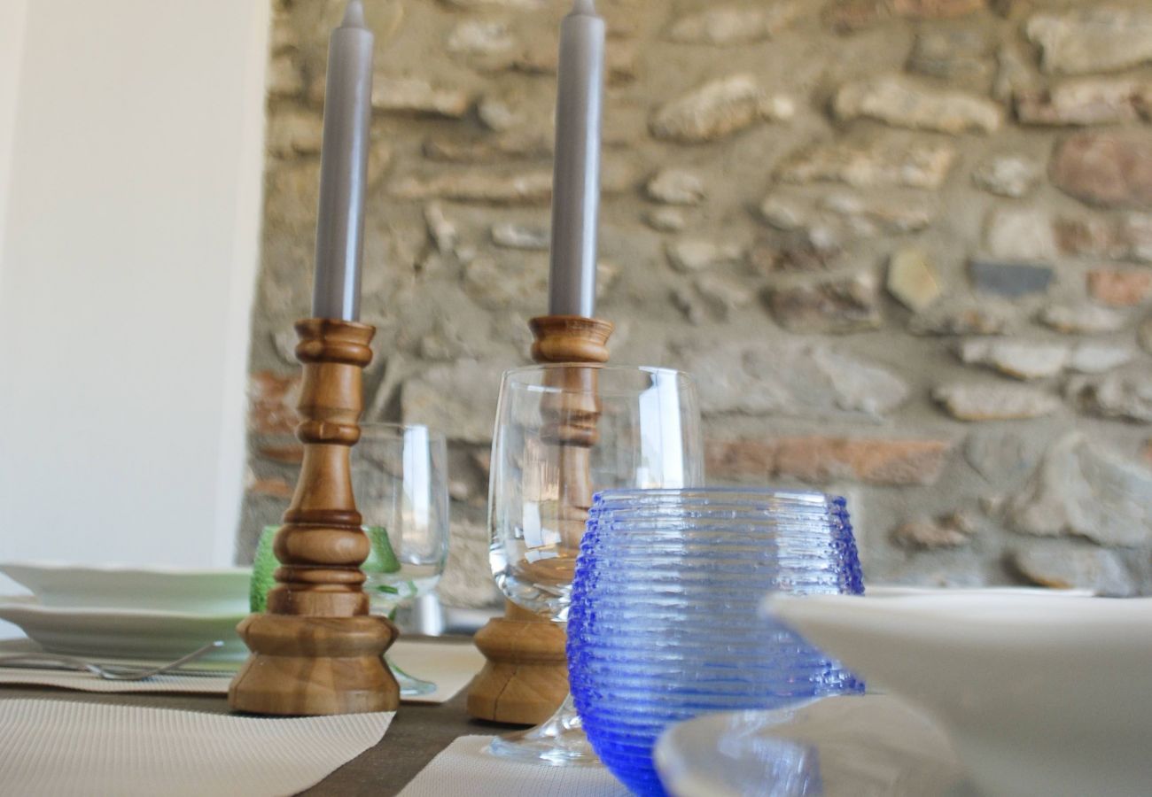 Appartamento a Tignale - Menèk - Theater Home, in centro storico Appartamento a Tignale - Menèk - Theater Home, in centro storico