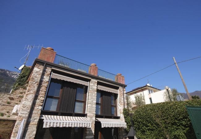 Appartamento a Toscolano-Maderno - Casa Colin by Theater Home, antica limonaia con vista panoramica Appartamento a Toscolano-Maderno - Casa Colin by Theater Home, antica limonaia con vista panoramica