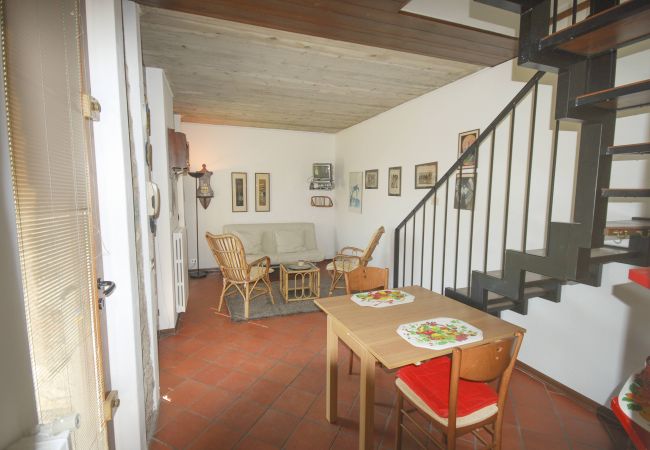 Appartamento a Toscolano-Maderno - Casa Colin by Theater Home, antica limonaia con vista panoramica Appartamento a Toscolano-Maderno - Casa Colin by Theater Home, antica limonaia con vista panoramica