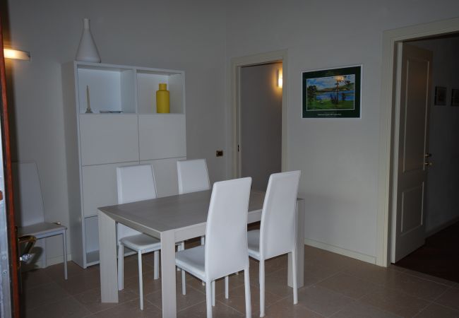 Appartamento a Toscolano-Maderno - Eagle by Theater Home, all'interno del Golf Bogliaco con piscina Appartamento a Toscolano-Maderno - Eagle by Theater Home, all'interno del Golf Bogliaco con piscina