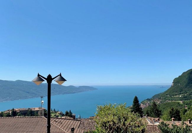 Appartamento a Tignale - Flair - Theater Home, con piscina e stupenda vista lago Appartamento a Tignale - Flair - Theater Home, con piscina e stupenda vista lago