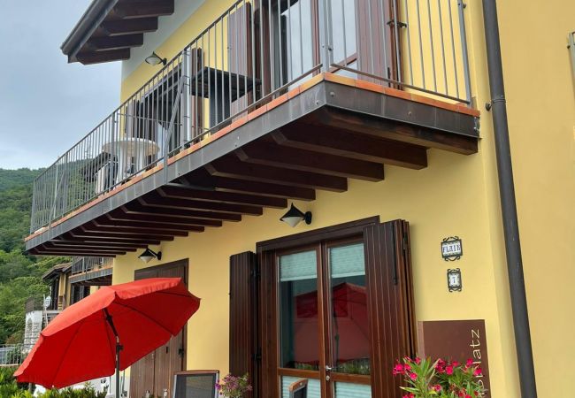 Appartamento a Tignale - Flair - Theater Home, con piscina e stupenda vista lago Appartamento a Tignale - Flair - Theater Home, con piscina e stupenda vista lago